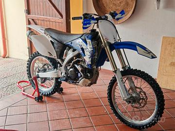 yzf 250 4 tempi 