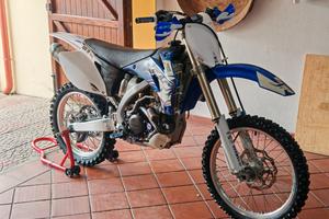yzf 250 4 tempi 