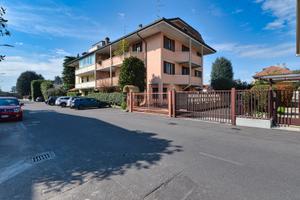 Ampio quadrilocale con terrazzino