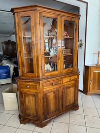 Credenza/cristalliera scantonata noce massiccio