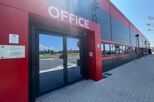 Uffici indipendenti con servizi inclu