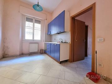 FIRENZE NOVOLI Trilocale con resede