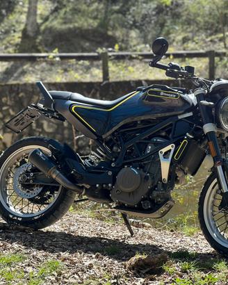 Husqvarna Svartpilen 401