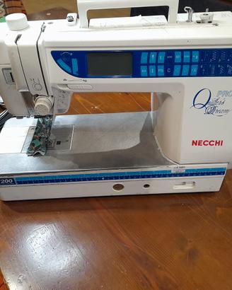 Macchina da cucire Necchi