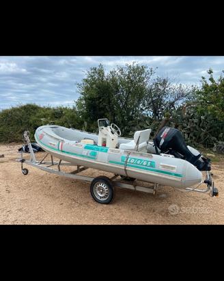 Gommone in vetroresina
