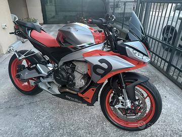 Aprilia tuono 660