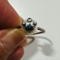 Anello vintage color argento con perla