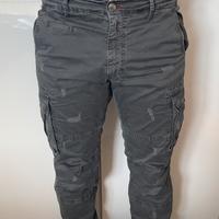 Pantaloni cargo
