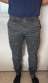 Pantaloni cargo