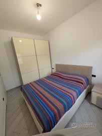 Camera da letto cmpleta con letto contenitore