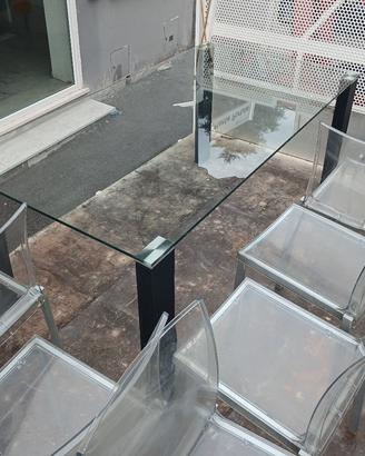 tavolo in vetro + 8 sedie in policarbonato
