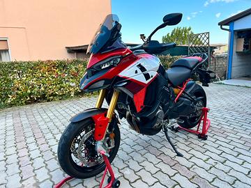 Ducati Multistrada V4 Pikes Peak accessoriata