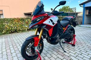 Ducati Multistrada V4 Pikes Peak accessoriata