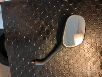 specchietto scooter moto 