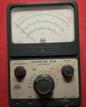 R124 UNA.OHM Italia Voltmetro Elettronico Vintage