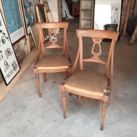 Sedie in legno con instarsi