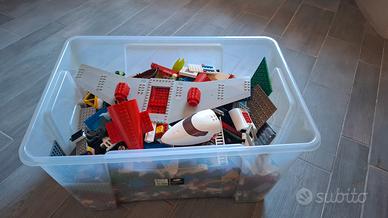 Lotto Maxi LEGO sfusi (circa 10kg) con Minifigures