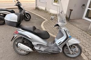 Piaggio Beverly 250