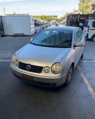 Ricambi Polo 2003 - Vari veicoli per ricambi