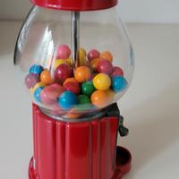 distributore di caramelle e gomme