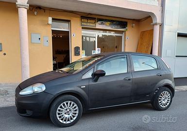 Fiat Grande Punto 1.3 MJT NEOPATENTATI!!!!! TUTTA