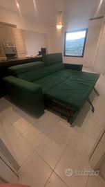 Divano verde come nuovo