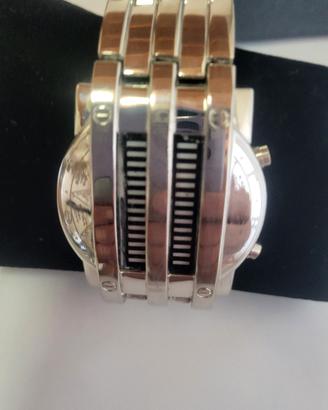 orologio futuristico 
