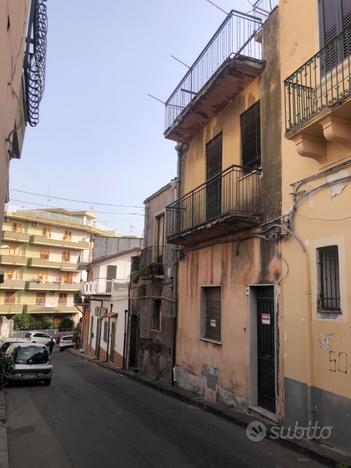 Casa Singola 2,5 vani da ristrutturare