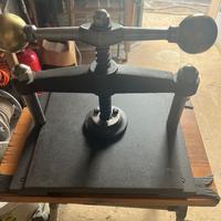 Antica pressa/torchio per stampa e rilegatura