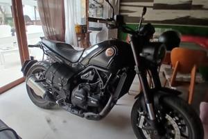 Benelli Leoncino 500