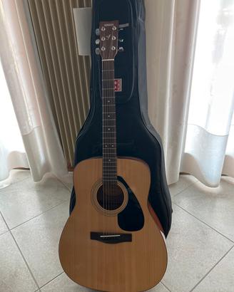 Chitarra acustica YAMAHA mai usata