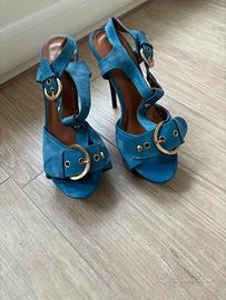 Scarpa con tacco azzurra