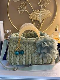 Borsa appena creata a mano 