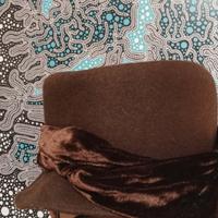 cappello stile francese per donna.