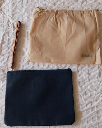 Pochette blu Bata nuova, mai utilizzata 
