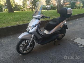 Piaggio Beverly 250