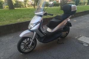 Piaggio Beverly 250