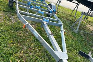 Carrello rimorchio barca