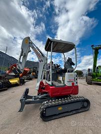 Miniescavatore takeuchi