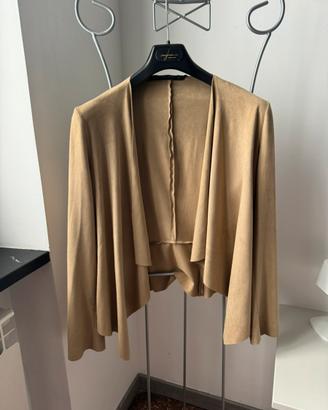Giacca copri spalle effetto camoscio Zara