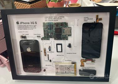 Iphone 3gs disassemblato