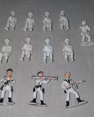 12 soldatini Polistil