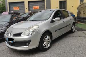 Renault Clio 1.2 benzina frizione e motore 