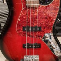 Basso Squier by Fender