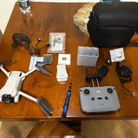 DJI Mini 3 Fly More Combo 249gr drone con RC e bat