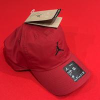 Cappellino Jordan rosso con logo Jumpman