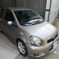 Toyota Yaris T sport guidabile da neopatentati