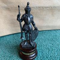 Modellino armatura medievale