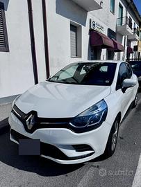 Renault Clio 1.5 dci Moschino Intens 75cv