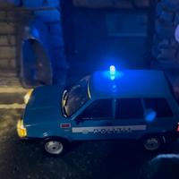 1/43 magnum rayton polizia con luci